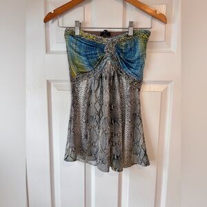 Sky brand top size small